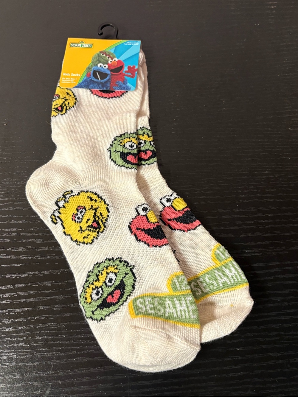 Sesame Street Kids Crew Socks Elmo Oscar Big Bird NWT Size 10-4